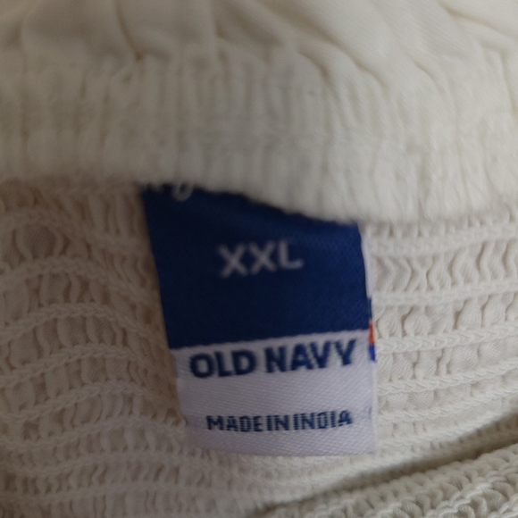 Old Navy Sleeveless SmockedBabydoll  embroidery Top, size XXL - Picture 8 of 11